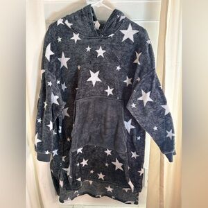 Briefly Stated Grey Star Fleece Blanket Hoodie W/ Pocket Size Small Soft